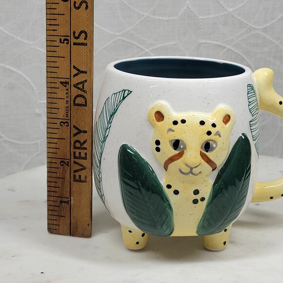 The Critter Collection Cheetah Mug 3D Big Cat Ceramic Footed Tail‎ Handle - Picture 12 of 16